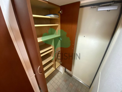 【玄関】 | シャローム天神北(犬猫飼育可能のペット可マンションです！) | 下駄箱もしっかりついてます！