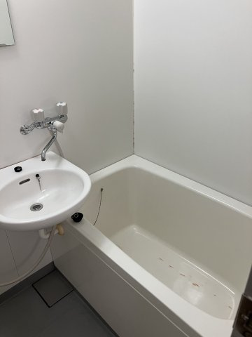 佐々木ビルの浴室