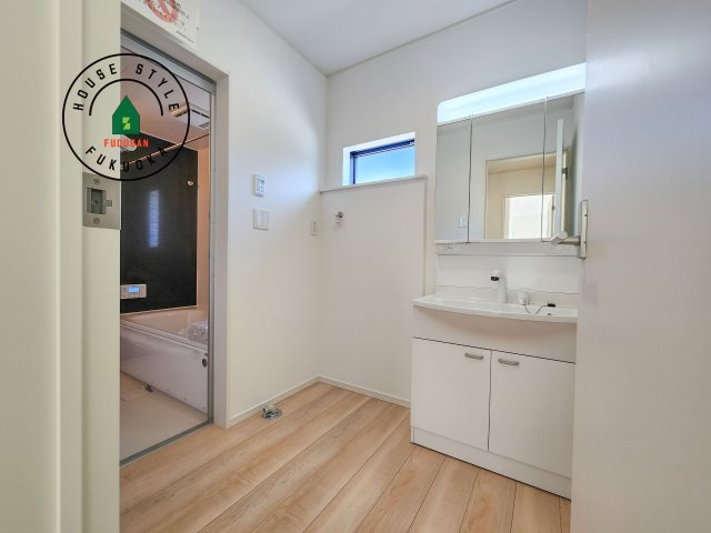 糟屋郡宇美町宇美東1丁目第2-5棟（1号棟）の脱衣所|脱衣所、洗面所は小さなプライベートスペース。歯磨き、洗顔と毎日施す個人空間。