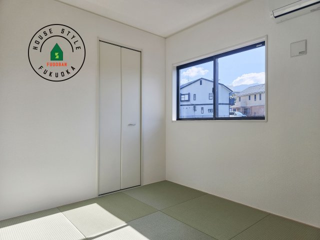 糟屋郡宇美町宇美東1丁目第2-5棟（1号棟）の和室|和室を上手に活用すると暮らし方の幅が広がります。例えば普段は開け放して、子供の小さいうちはお昼寝や遊びのスペースに。畳はソフトなので転んでもケガをしにくく安心です