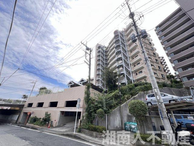 パレスヒルズ石名坂の外観|落ち着いた雰囲気の外観です