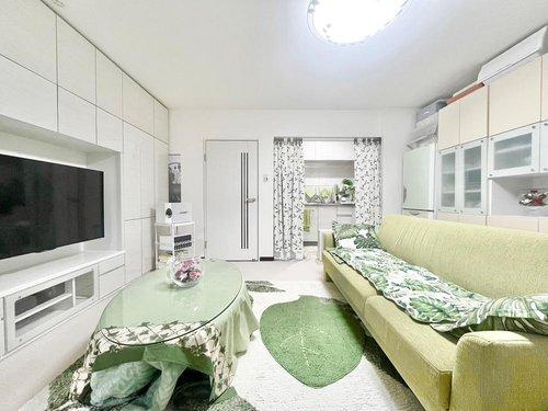 ネオハイツ新大阪の居間・リビング|室内（2024年10月）撮影