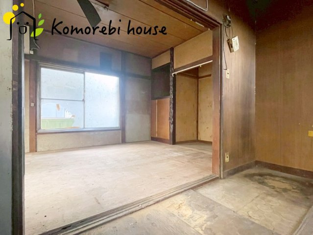 川島町大字中山　中古一戸建ての居間・リビング