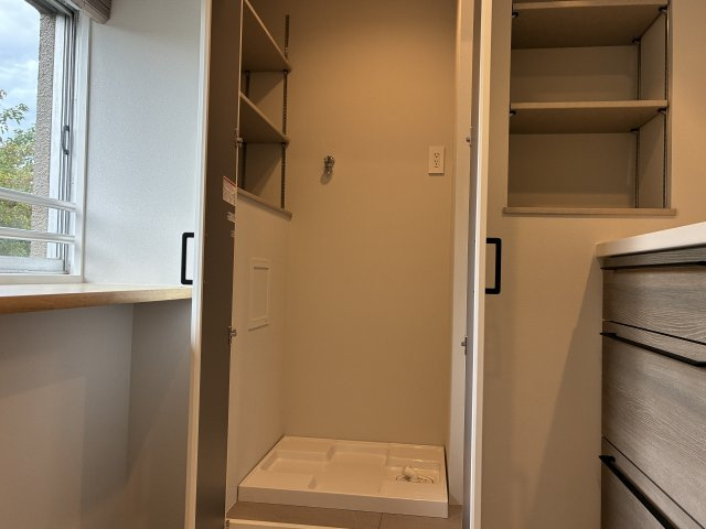 鷺沼スタードエリングのランドリースペース|パントリー内