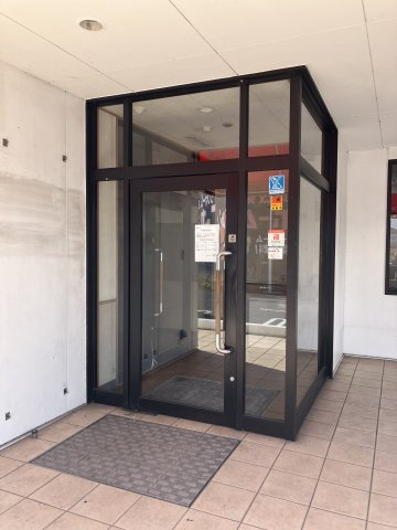 加木屋町丸根店舗のエントランス