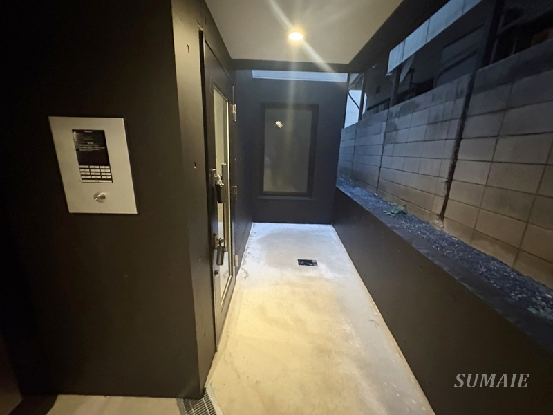 Monologueのエントランス|エントランスです☆