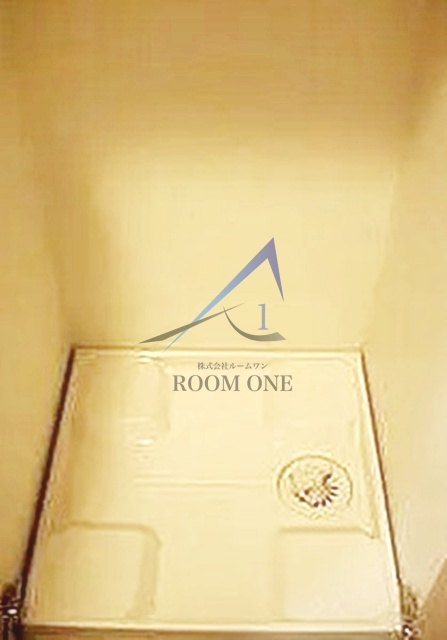 ルーブル多摩川六番館の設備|洗濯機置き場です。