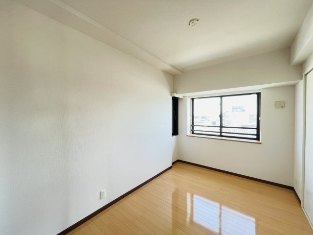 【洋室】 | コンフォート籠原駅前ソレイユ