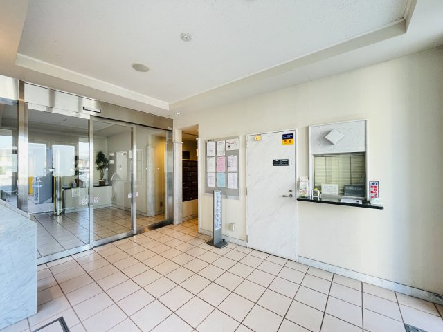 【エントランス】 | コンフォート籠原駅前ソレイユ