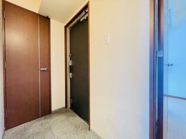 【玄関】 | コンフォート籠原駅前ソレイユ