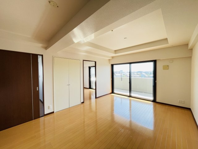 【居間・リビング】 | コンフォート籠原駅前ソレイユ