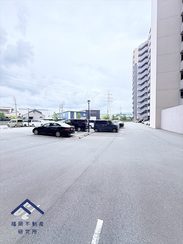 エイルマンション粕屋中央グランディスの駐車場