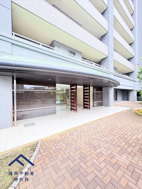 エイルマンション粕屋中央グランディスのエントランス