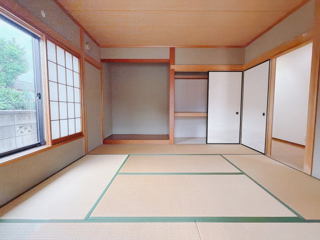 【中古戸建】前橋市昭和町の和室|和室でしか味わえない畳ならではの香りや素材で和のやすらぎを感じてください♪畳にはリラックス効果があるといわれています。のんびりするならやっぱり和室が一番ですね♪