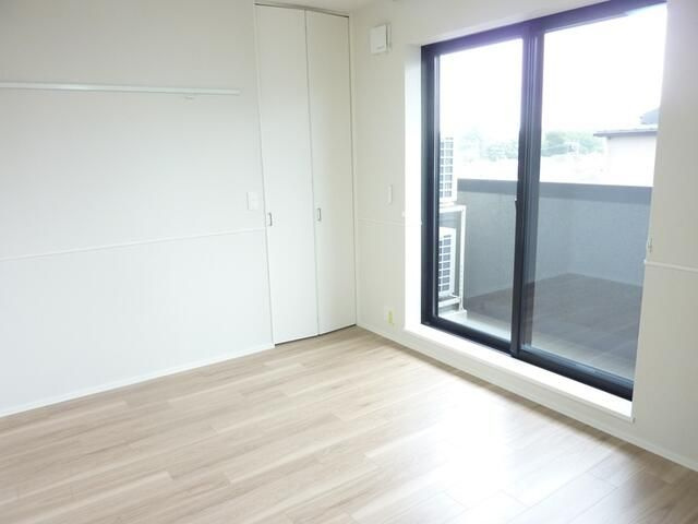 小平市花小金井南町２丁目の賃貸マンションの洋室