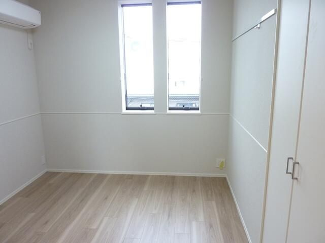 小平市花小金井南町２丁目の賃貸マンションの洋室
