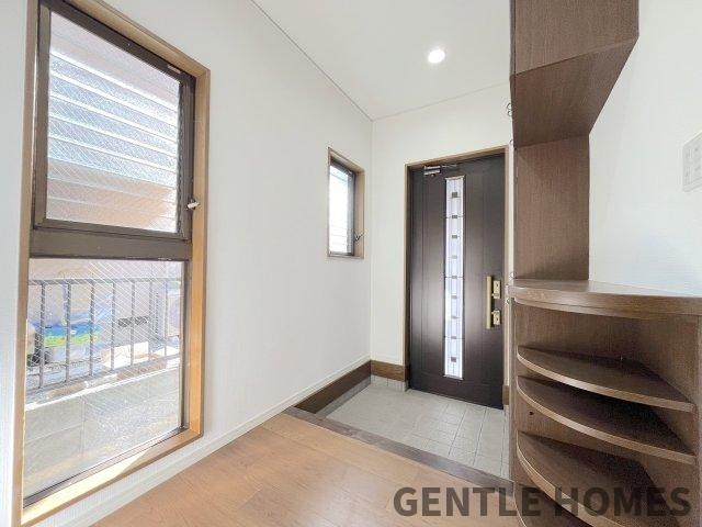 障子岳南2丁目戸建の居間・リビング