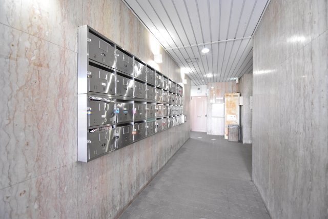 リアライズ長居のエントランス