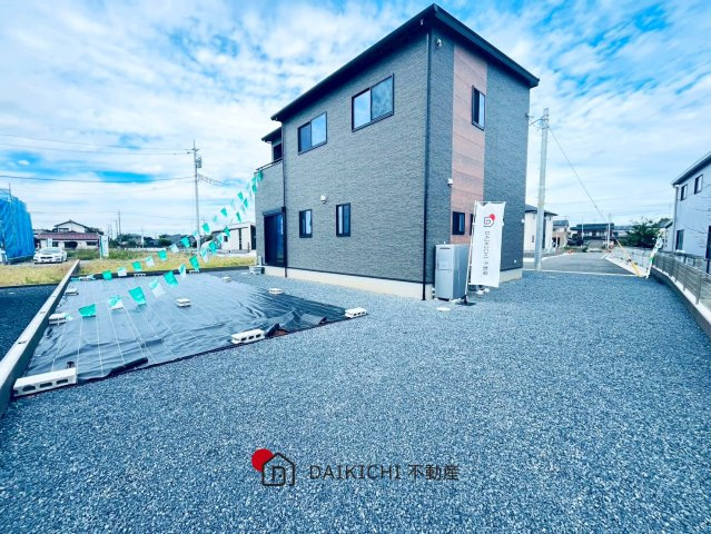 【前面道路含む現地写真】 | 加須市下高柳第11期　ワイウッドコート　新築戸建　全12棟　10号棟