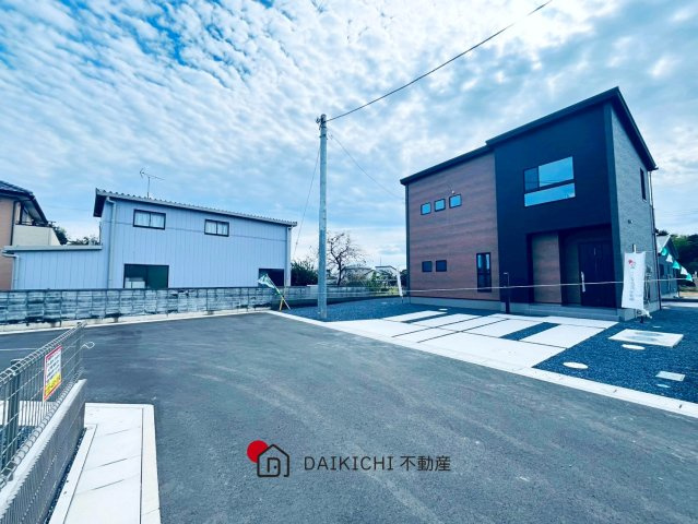 【前面道路含む現地写真】 | 加須市下高柳第11期　ワイウッドコート　新築戸建　全12棟　10号棟