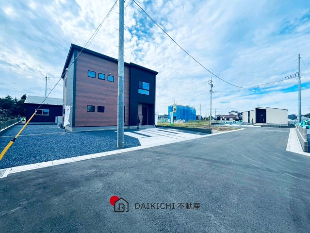 【前面道路含む現地写真】 | 加須市下高柳第11期　ワイウッドコート　新築戸建　全12棟　10号棟