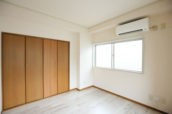 リタ森下の収納