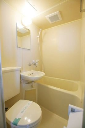 リタ森下の浴室