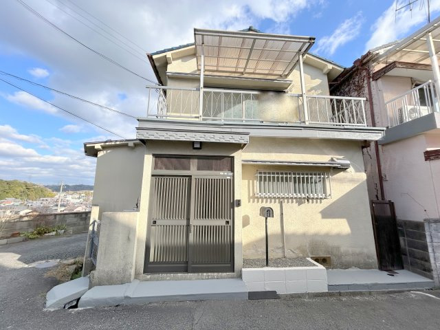 生駒市俵口町戸建の外観