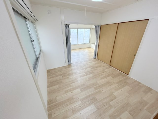 生駒市俵口町戸建の居間・リビング