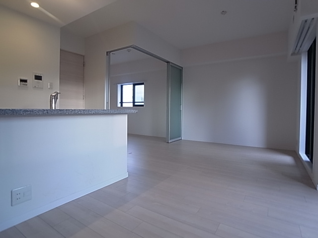 神戸市兵庫区湊町１丁目の賃貸マンションの居間・リビング|リビング