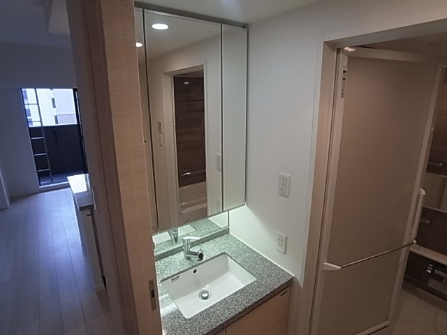 神戸市兵庫区湊町１丁目の賃貸マンションの洗面所