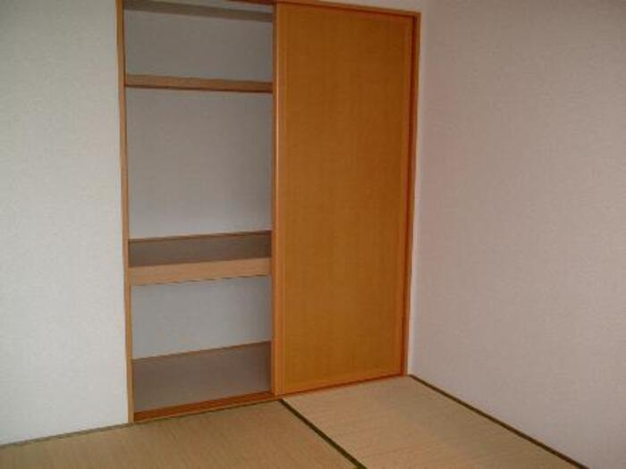 グレイス高埇の和室|201 南東和室･押入れ