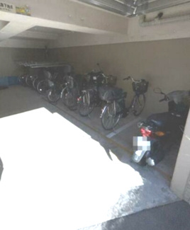 【駐車場】