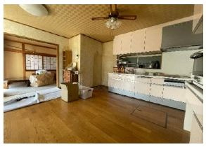 岸和田市下野町1丁目　戸建の居間・リビング