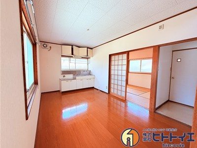 西町戸建の居間・リビング