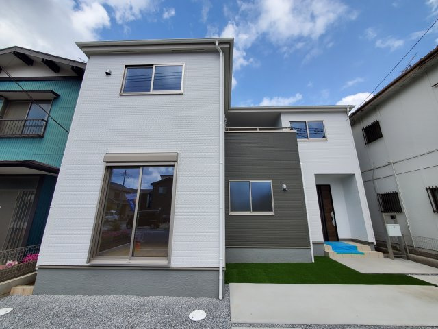 吉川市　　新栄2丁目　新築戸建　全1棟