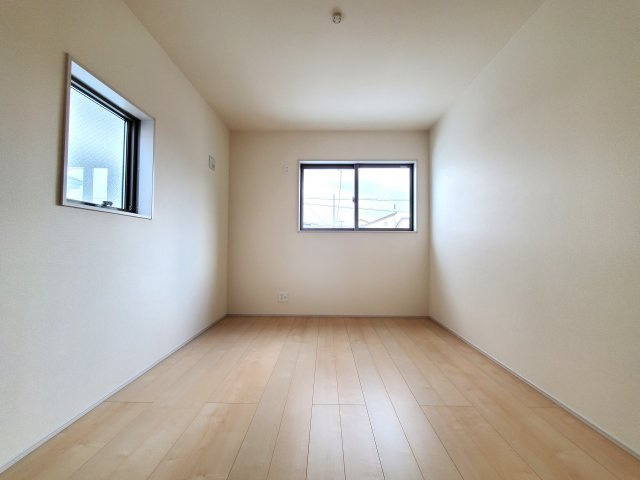 吉川市　　新栄2丁目　新築戸建　全1棟の洋室|施工例です