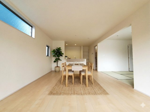 吉川市　　新栄2丁目　新築戸建　全1棟の前面道路含む現地写真|前面道路含む現地写真です