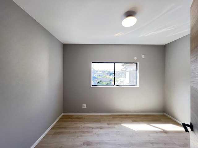 奈良市押熊町の洋室