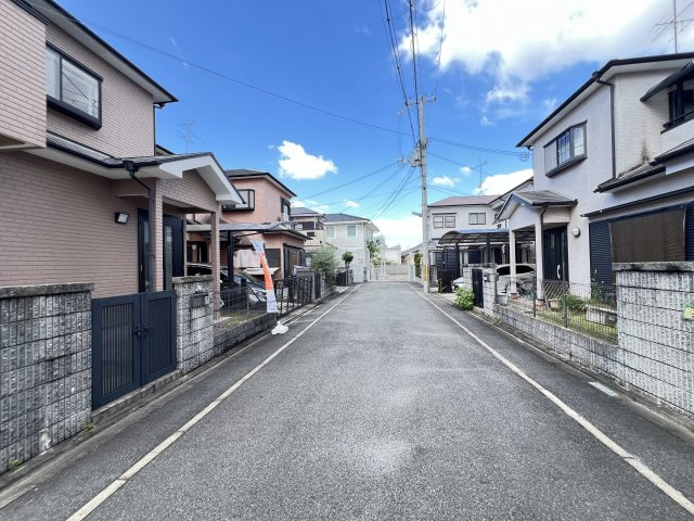 奈良市押熊町の前面道路含む現地写真