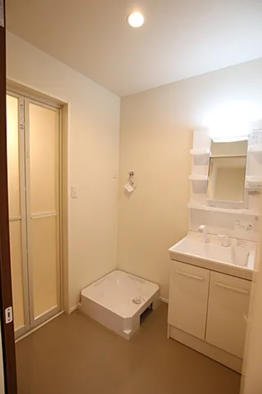 【兵庫県】尼崎市若王子　1棟収益マンション　ラターシュ園田の独立洗面台