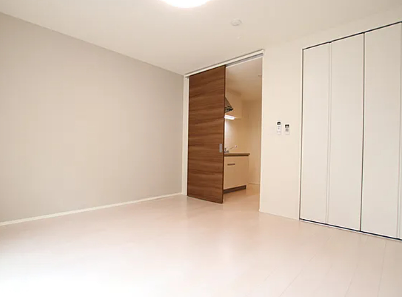 【兵庫県】尼崎市若王子　1棟収益マンション　ラターシュ園田の洋室