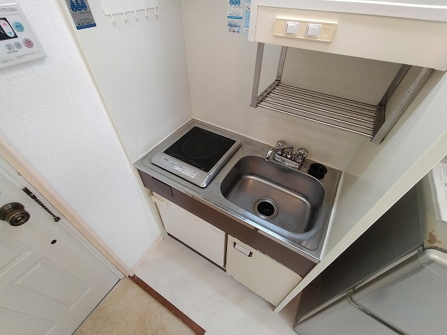 神戸市須磨区明神町２丁目のアパートのキッチン