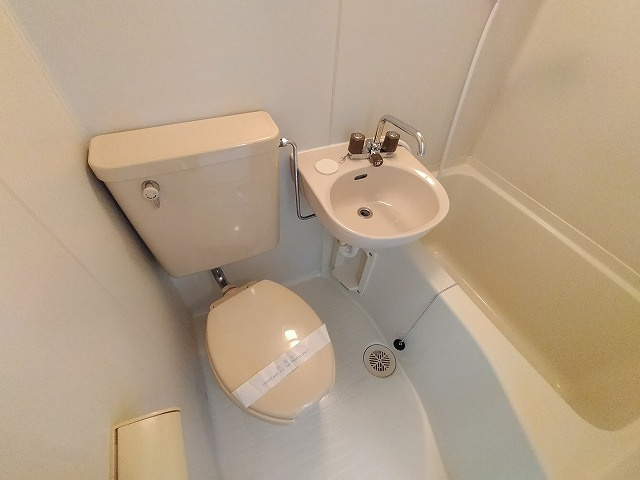 神戸市須磨区明神町２丁目のアパートのトイレ