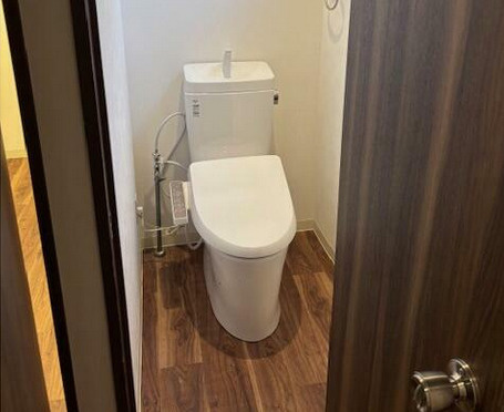 亀が洞貸事務所のトイレ