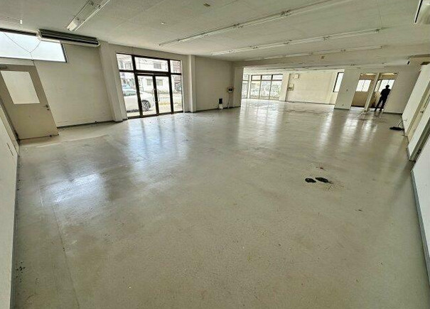 井口1丁目貸事務所付き倉庫の内装