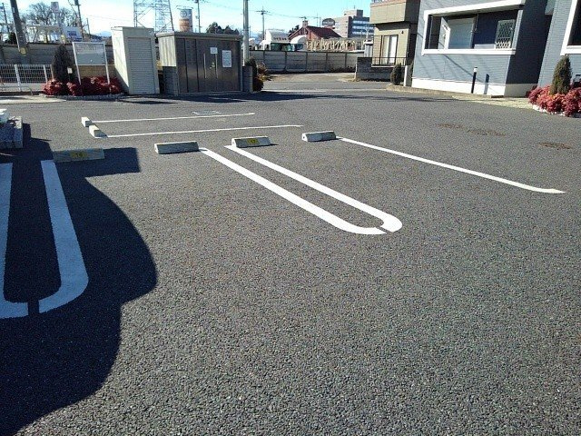 ノース　ジェイドの駐車場