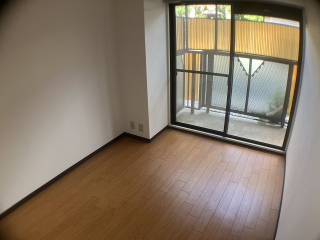 清泉ビル江坂の居間・リビング