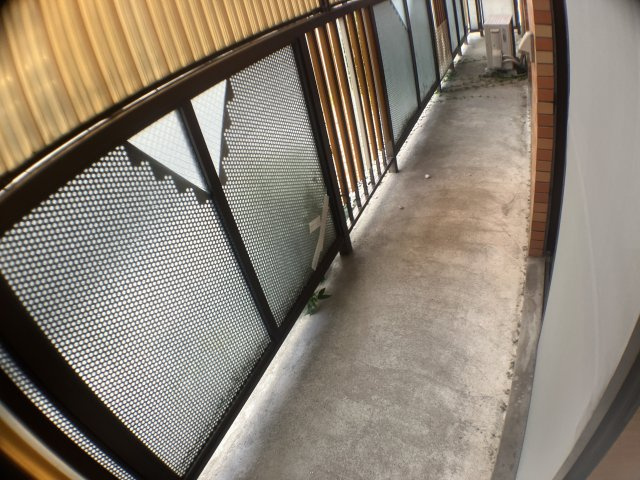 清泉ビル江坂のバルコニー