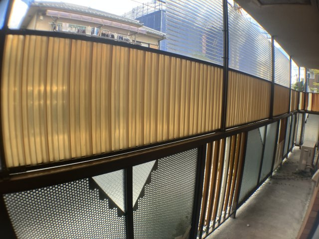 清泉ビル江坂のバルコニー
